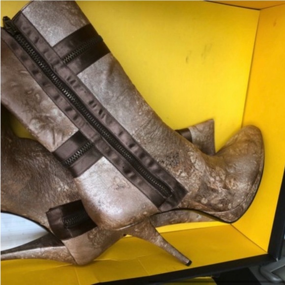 Get your Texas on Beyoncé style in these! never worn,boots Original 425.00 - Picture 2 of 6